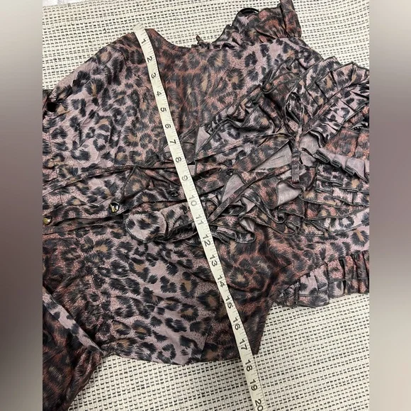 Lapis animal print cheetah ruffle belted sleeveless blouse top button front M - Picture 7 of 8